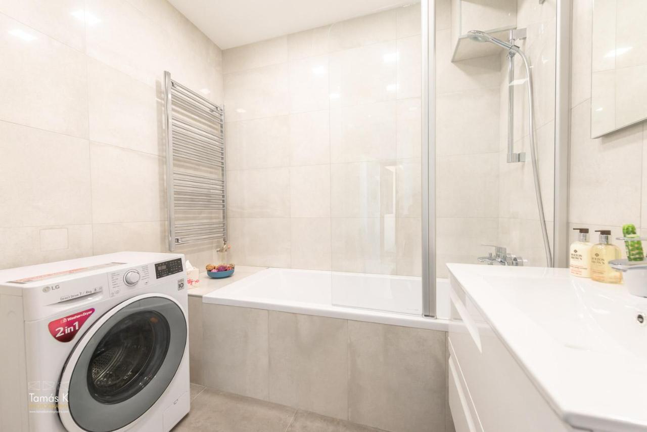 Imperial Suite With Basilika And Castle View Need Reservation For Free Parking Budapest Eksteriør billede